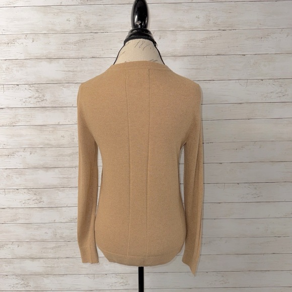 Banana Republic Italian Wool Blend Sweater - Picture 3 of 4